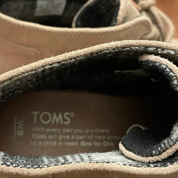 Toms Desert Wedge Lace Up Suede Booties - Picture 8 of 9